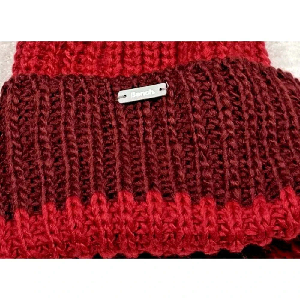 BENCH Chunky Ribbed Knit Pom Pom Beanie Maroon Red One Size Unisex NWT‎